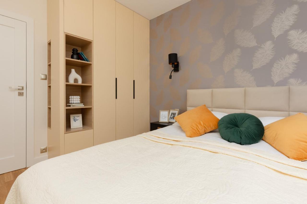 Deluxe Apartment Wronia 45 With Ac, Parking & Balcony By Renters Prestige 华沙 外观 照片